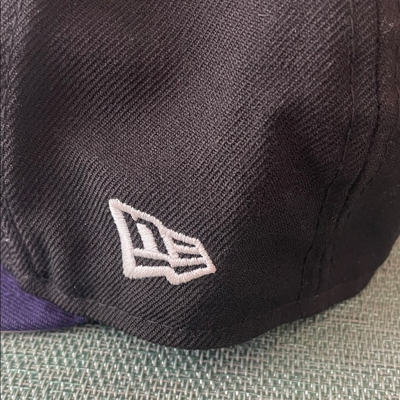 New Era Black and Purple Tampa Bay Logo Cap - Picture 2 of 6